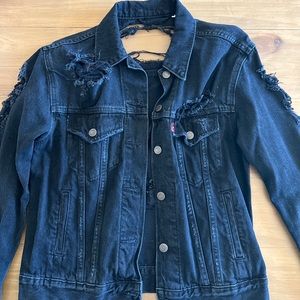 Levi size medium black denim jacket